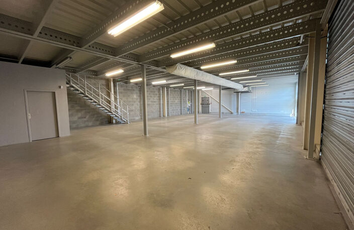 Local commercial environ 400m2 sur la commune de Davézieux — photo 4