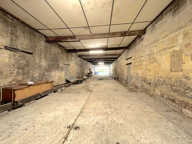 A LOUER ANCIEN CHAI DE 240M2 - SECTEUR SAINT VINCENT DE PAUL — photo 3
