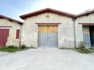 A LOUER ANCIEN CHAI DE 240M2 - SECTEUR SAINT VINCENT DE PAUL — photo 4