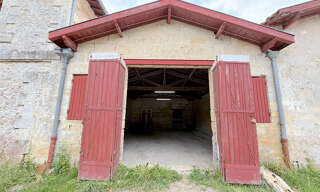 Garage  67 m² à louer à Saint-Vincent-de-Paul (33440)