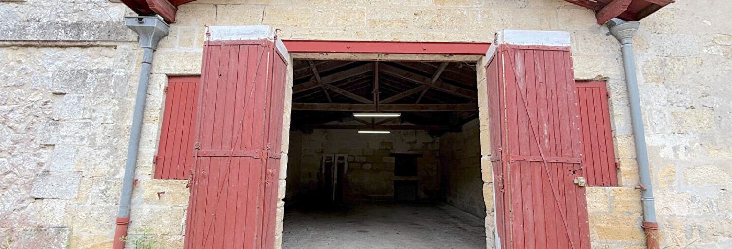 Garage  67 m² à louer à Saint-Vincent-de-Paul (33440)