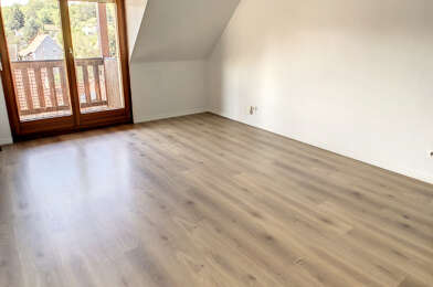 Appartement 3 pièces 889 €