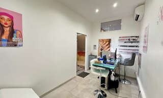 Commerce  11 m² à vendre à Carros (06510)