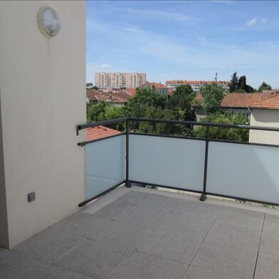 Appartement 3 pièces 759 €