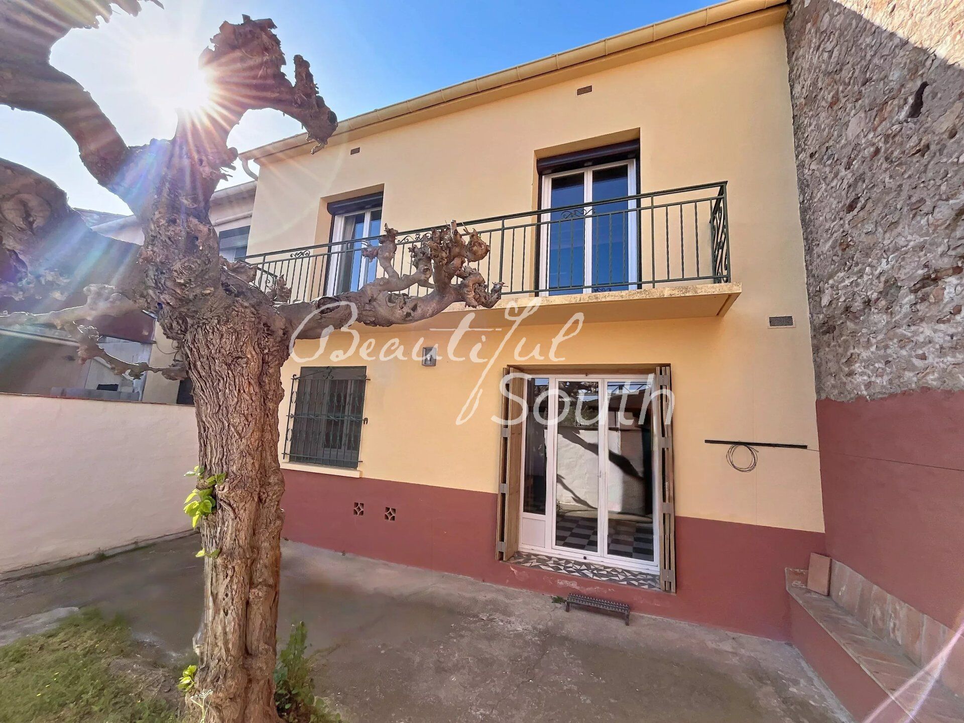 Maison de Village   T6 à vendre Thuir 66300