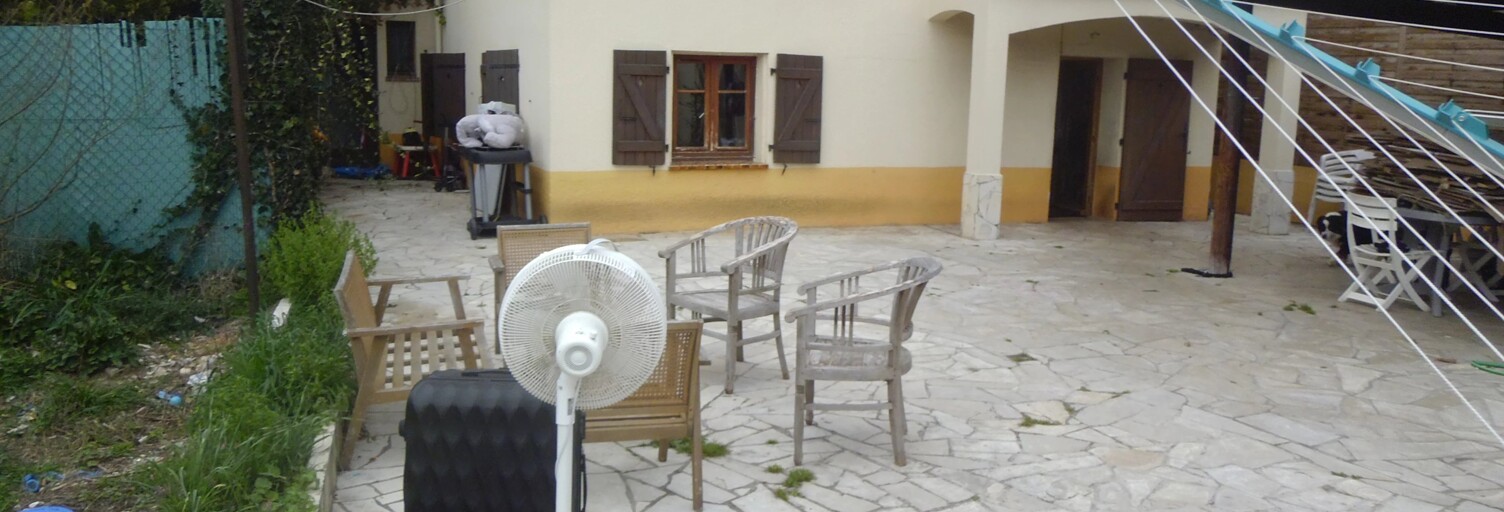 Maison  110 m² à vendre à Saint-André-de-la-Roche (06730)