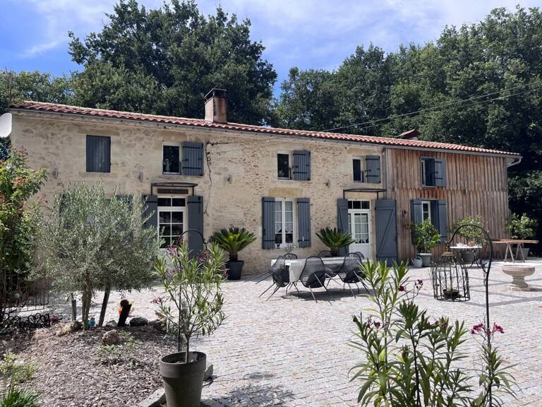 33720 - GUILLOS - 30mn de BORDEAUX - MAGNIFIQUE PROPRIETE AVEC MAISON EN PIERRE ET 1 HA DE PARC PAYSAGER — photo 1