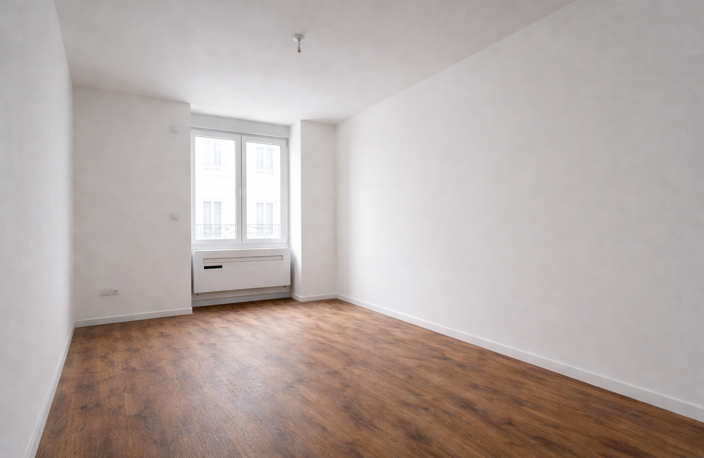 Gratte-Ciel   Petit appartement T3 traversant Est/Ouest réno — photo 5