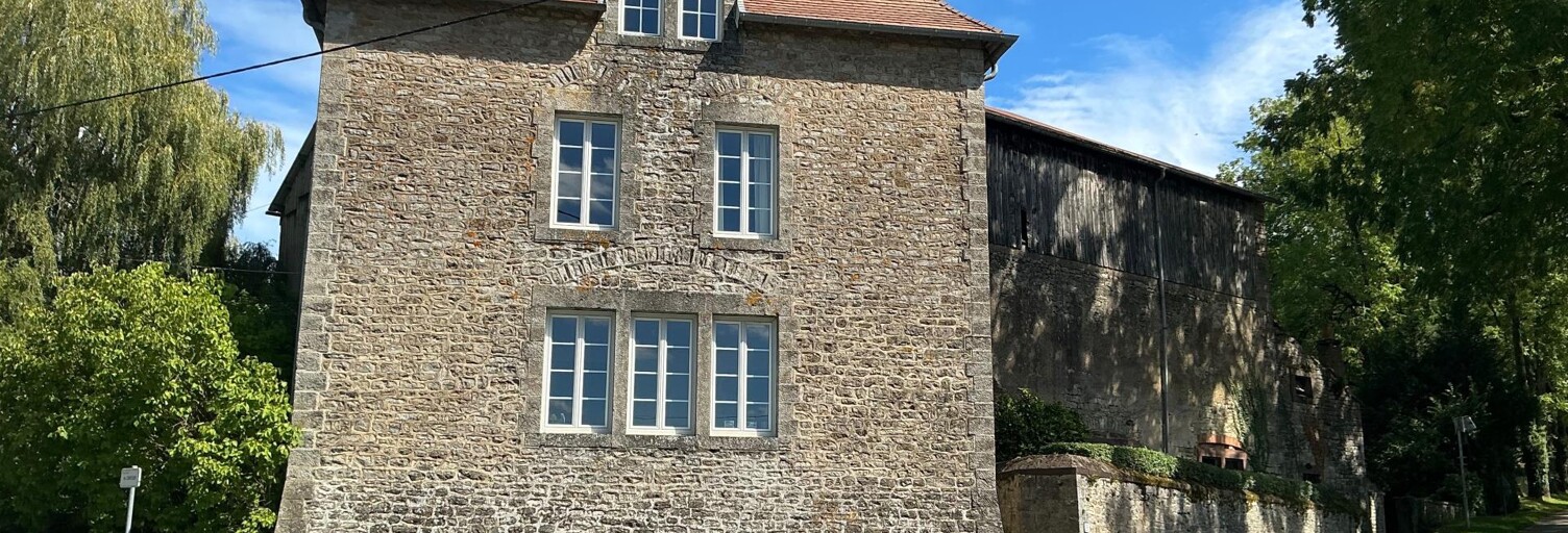 Maison 9 Pièces 225 m² à vendre à Cubry (25680)