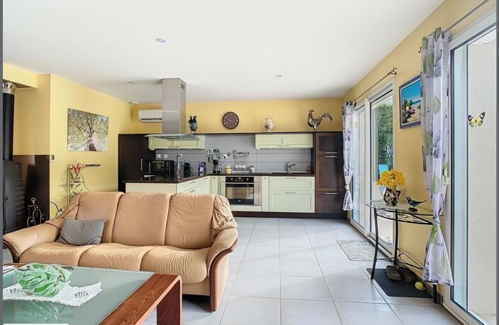 Grande maison familiale à deux pas du centre bourg — photo 3