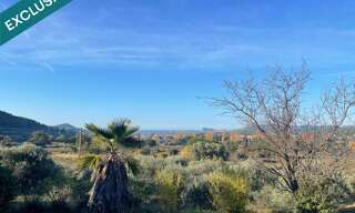 Terrain  4400 m² à vendre à Saint-Cyr-sur-Mer (83270)