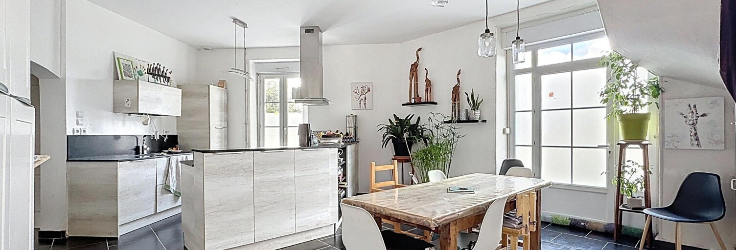 Maison 8 Pièces 226 m² à vendre à Château-Gontier-sur-Mayenne (53200)