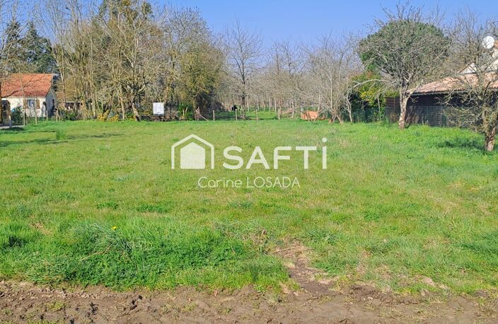 Terrain constructible le 1260m² — photo 2