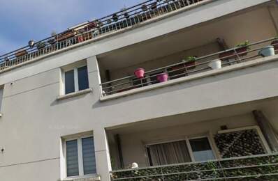 Appartement 3 pièces avec terrasse et parking — photo du bien