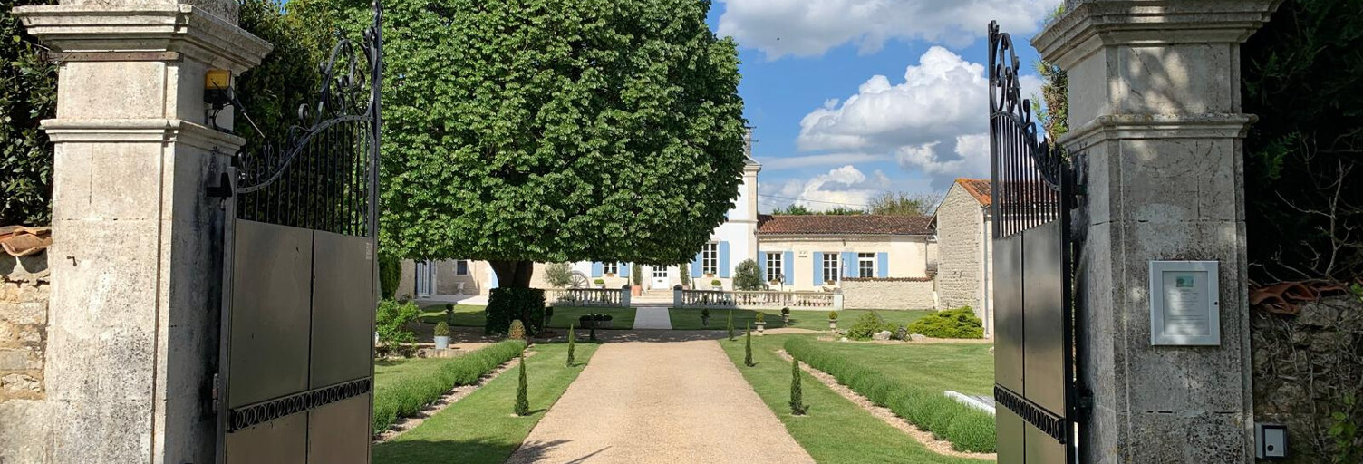 Maison 15 Pièces 525 m² à vendre à Saint-Jean-d'Angély (17400)