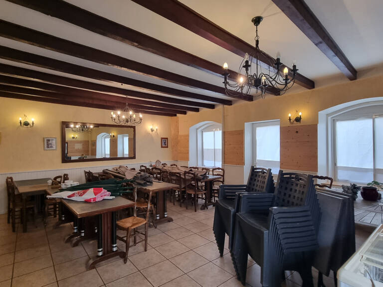 Dépt. 07 - A VENDRE à COUCOURON - MAISON DE VILLAGE AVEC BAR — photo 1