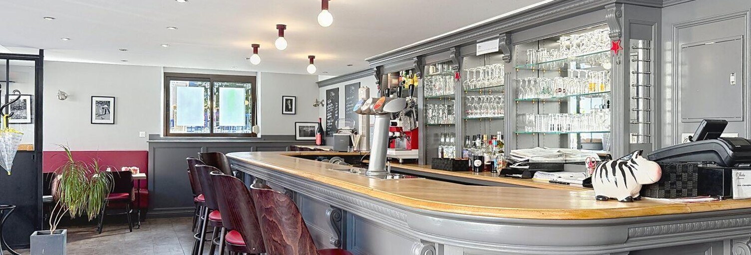 Commerce  120 m² à vendre à Nogent-le-Roi (28210)