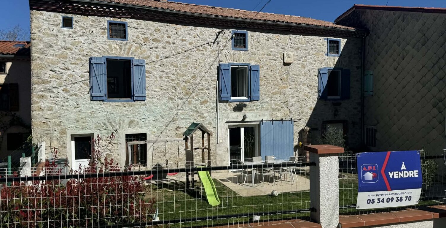 Vente maison 6 pièces 179 m² Foix (09000) — photo 1