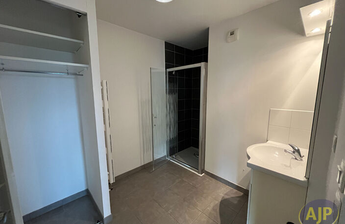 Appartement T3 - NANTES GILARDERIE — photo 3