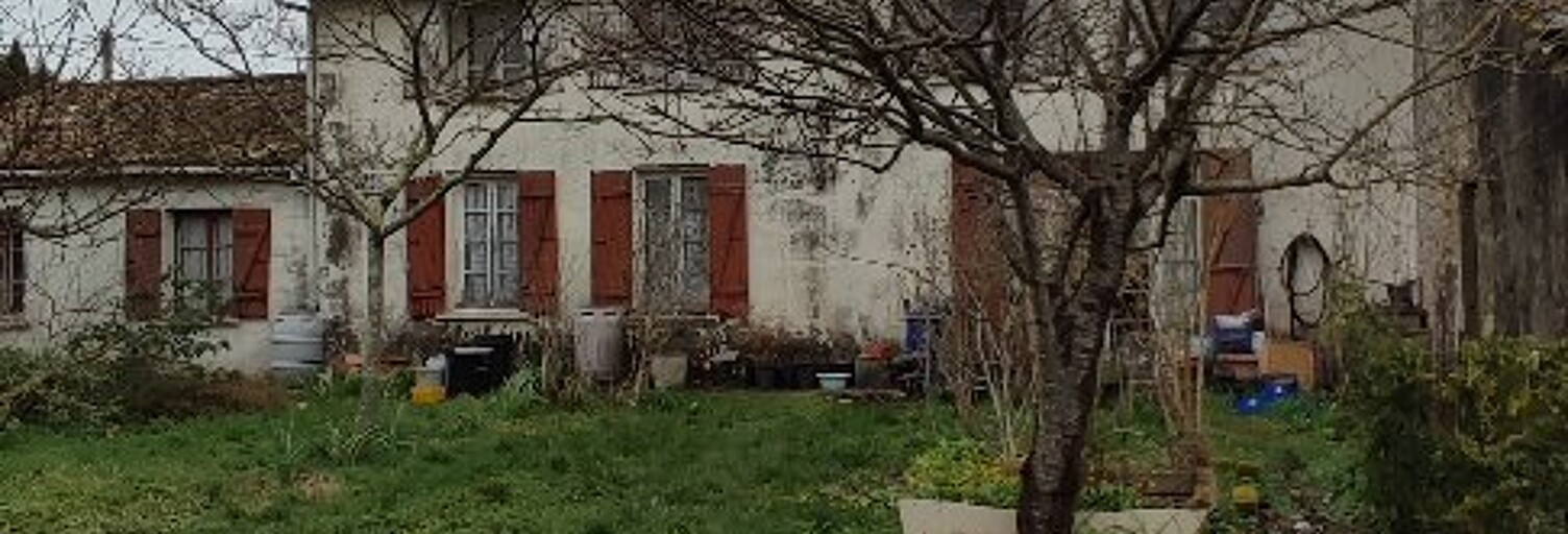 Maison 8 Pièces 200 m² à vendre à Saint-Bonnet-sur-Gironde (17150)