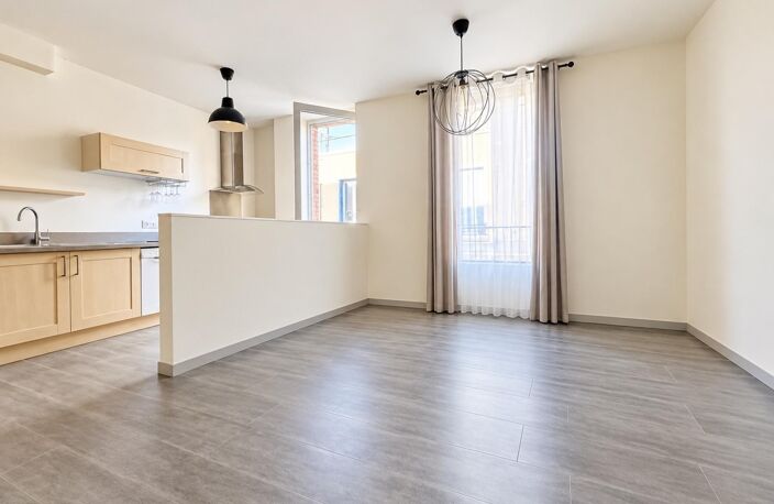 A vendre - Appartement T2 rénové de 55m² - Bourg de Péage (26300) — photo 2