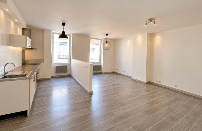 A vendre - Appartement T2 rénové de 55m² - Bourg de Péage (26300) — photo 3
