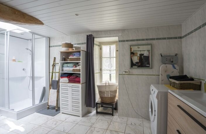 Vente maison 4 pièces 141 m² Montguyon (17270) — photo 3