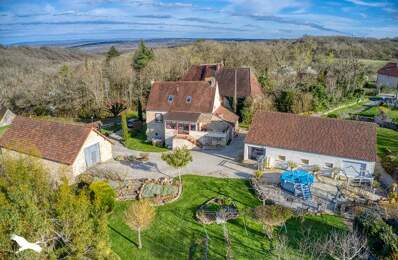Maison en pierre de 5 pièces principales — photo du bien