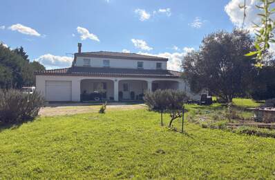 Maison spacieuse, grand terrain de 2830 m2, 3 chambres, garage — photo du bien