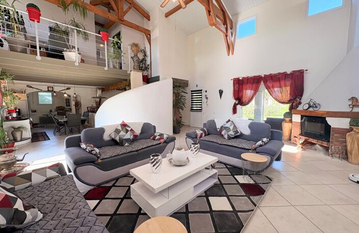 Maison spacieuse, grand terrain de 2830 m2, 3 chambres, garage — photo 3