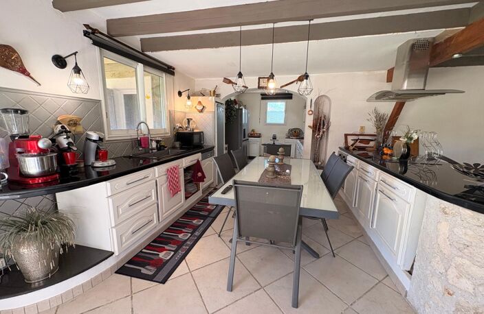 Maison spacieuse, grand terrain de 2830 m2, 3 chambres, garage — photo 4