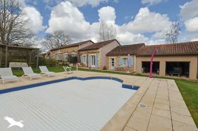 Maison 8 pièces 416960 €