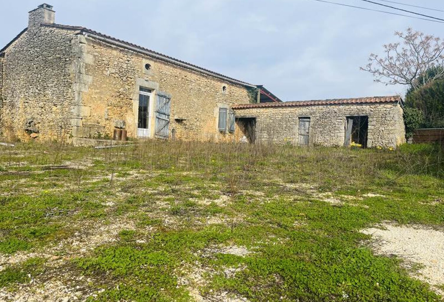 Maison en pierre de 5 pièces principales — photo 1