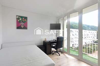 Appartement 5 pièces 490 €