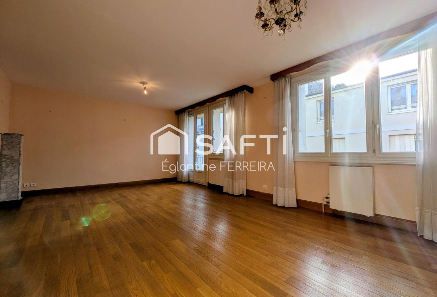CHATEAUROUX, APPARTEMENT T3 AVEC BALCON, GARAGE ET CAVE — photo 1