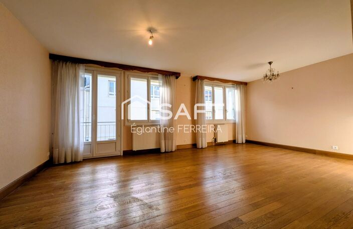 CHATEAUROUX, APPARTEMENT T3 AVEC BALCON, GARAGE ET CAVE — photo 2