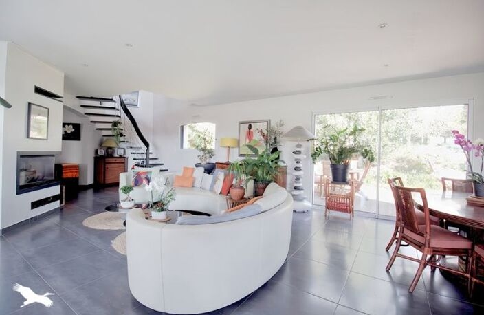 Contemporaine de 7 pièces principales — photo 3