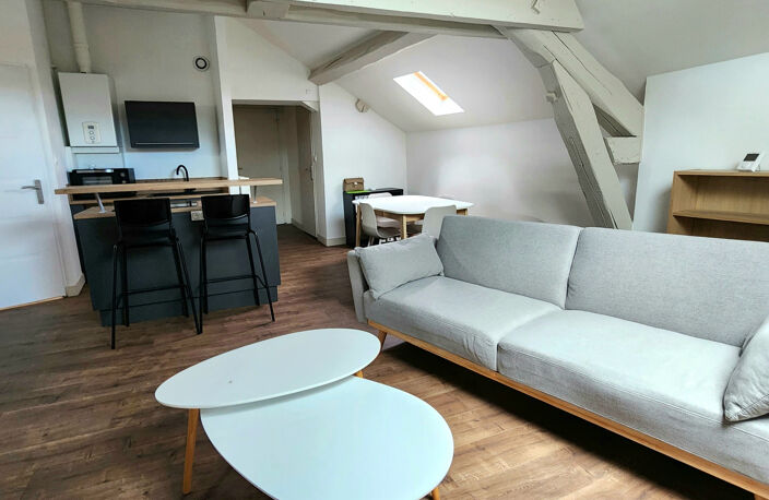 F2 - Meublé Centre ville - FIRMINY — photo 2