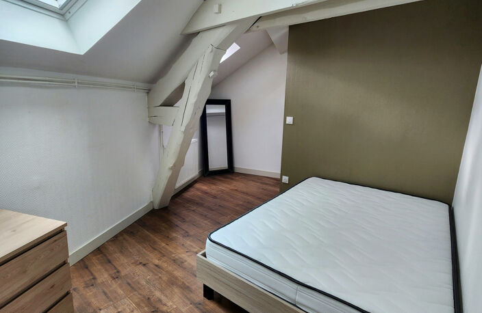 F2 - Meublé Centre ville - FIRMINY — photo 4