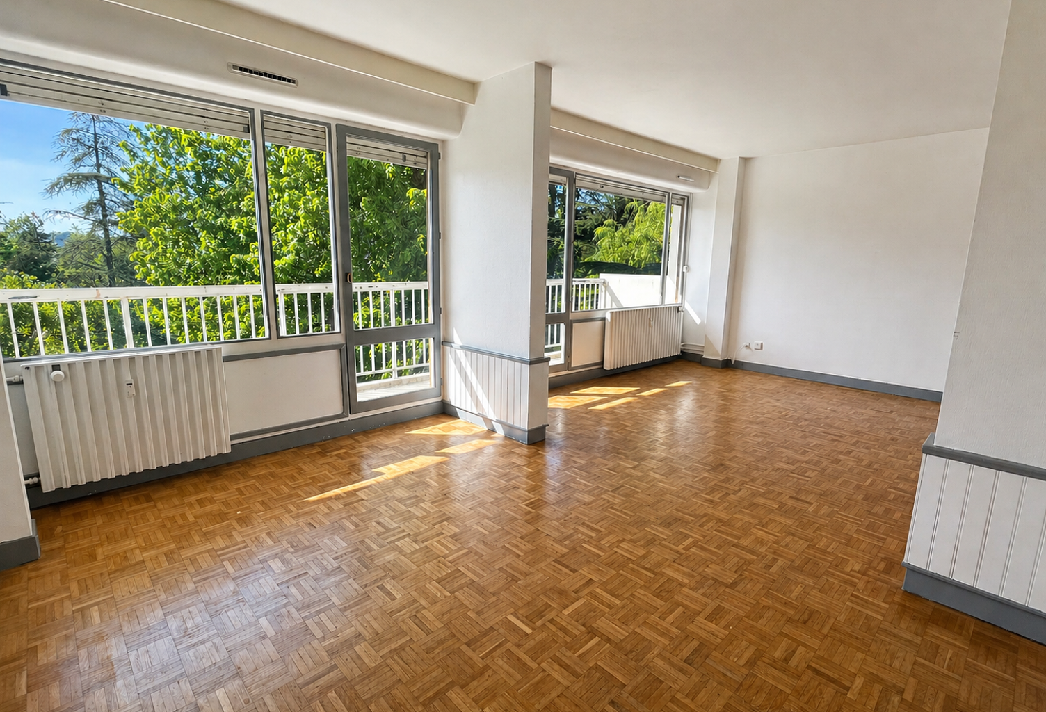 RESIDENCE LE SEQUOIA - APPARTEMENT 100 M2 AVEC GARAGE ET PARKING — photo 1