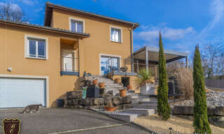 Maison 8 Pièces 200 m² à vendre à Val d'Oingt (69620)