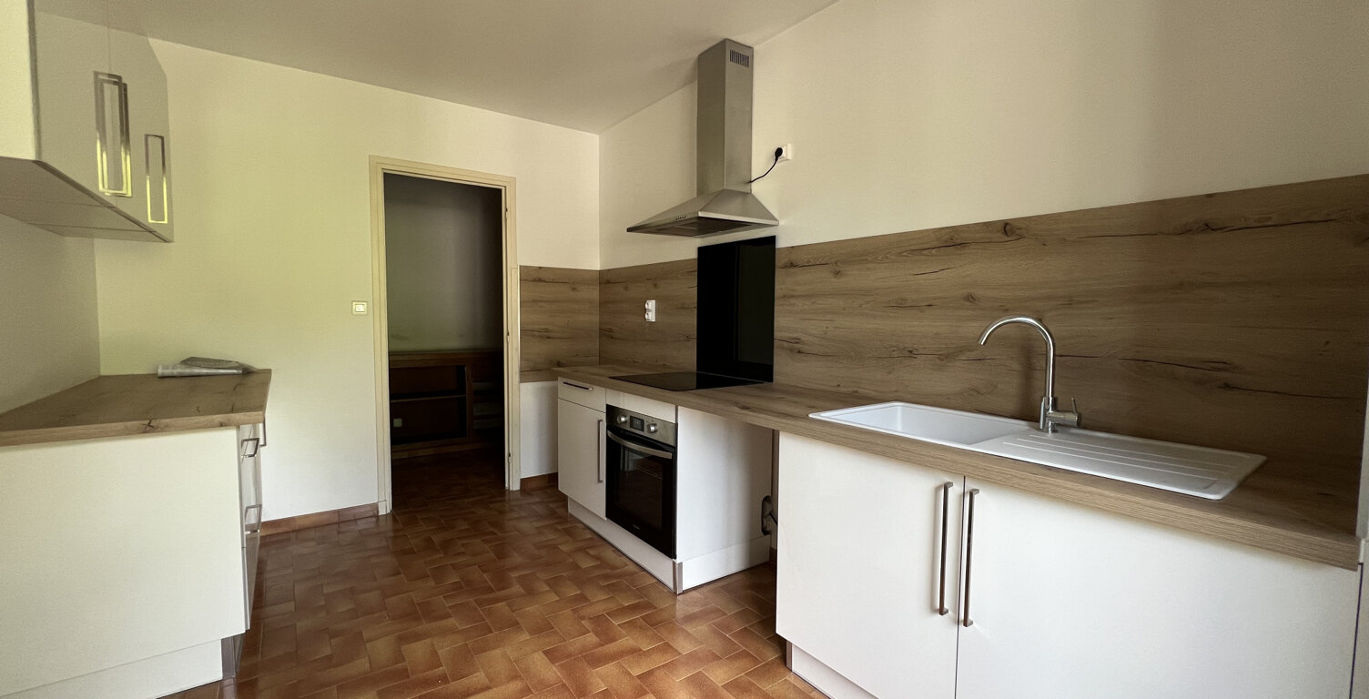 APPARTEMENT T3 - balcon-cave-garage — photo 1