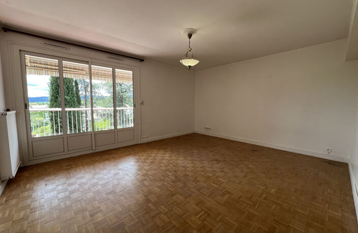 APPARTEMENT T3 - balcon-cave-garage — photo 2