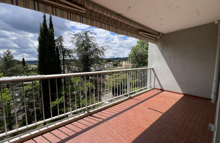 APPARTEMENT T3 - balcon-cave-garage — photo 4