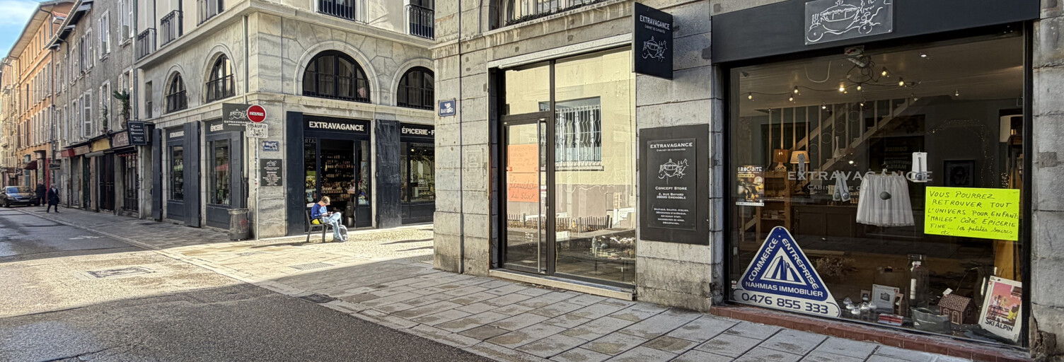 Commerce  161 m² à louer à Grenoble (38000)