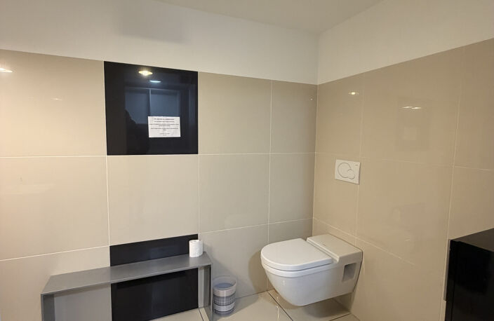 Local Commercial 118 m2 — photo 5