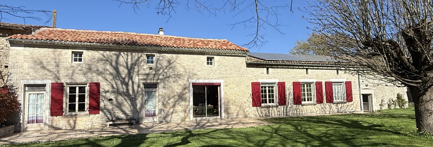 Maison 6 Pièces 138 m² à vendre à Luché-sur-Brioux (79170)