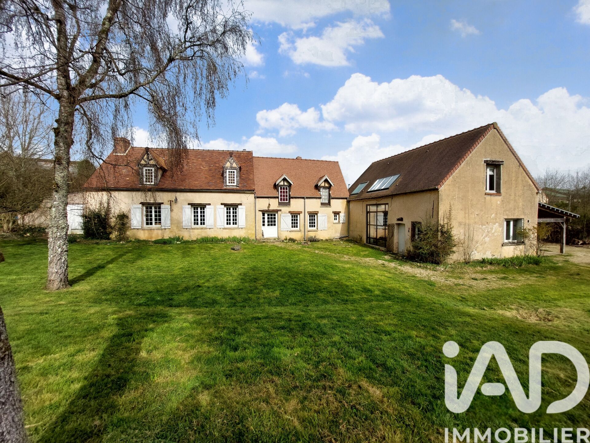 Villechetive - 265m² - 8p. - 3ch.