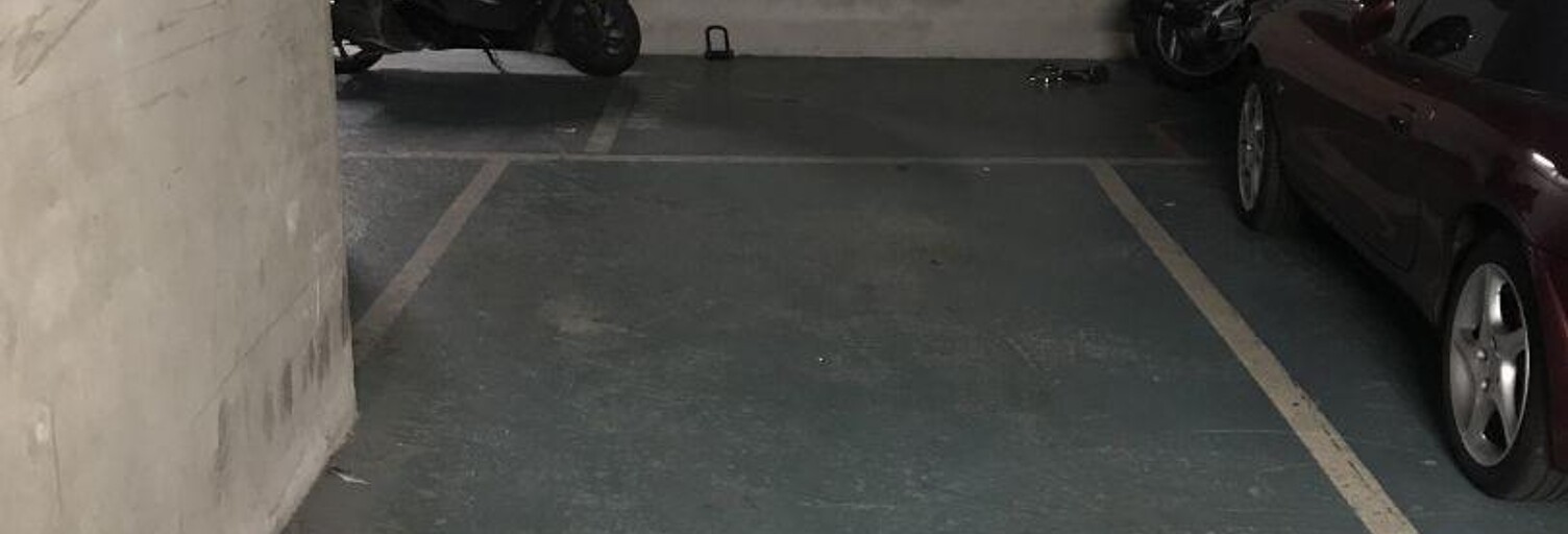 Garage  11 m² à louer à Paris 20 (75020)