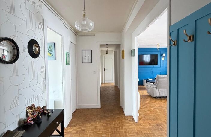Vente Appartement 5 pièces — photo 2
